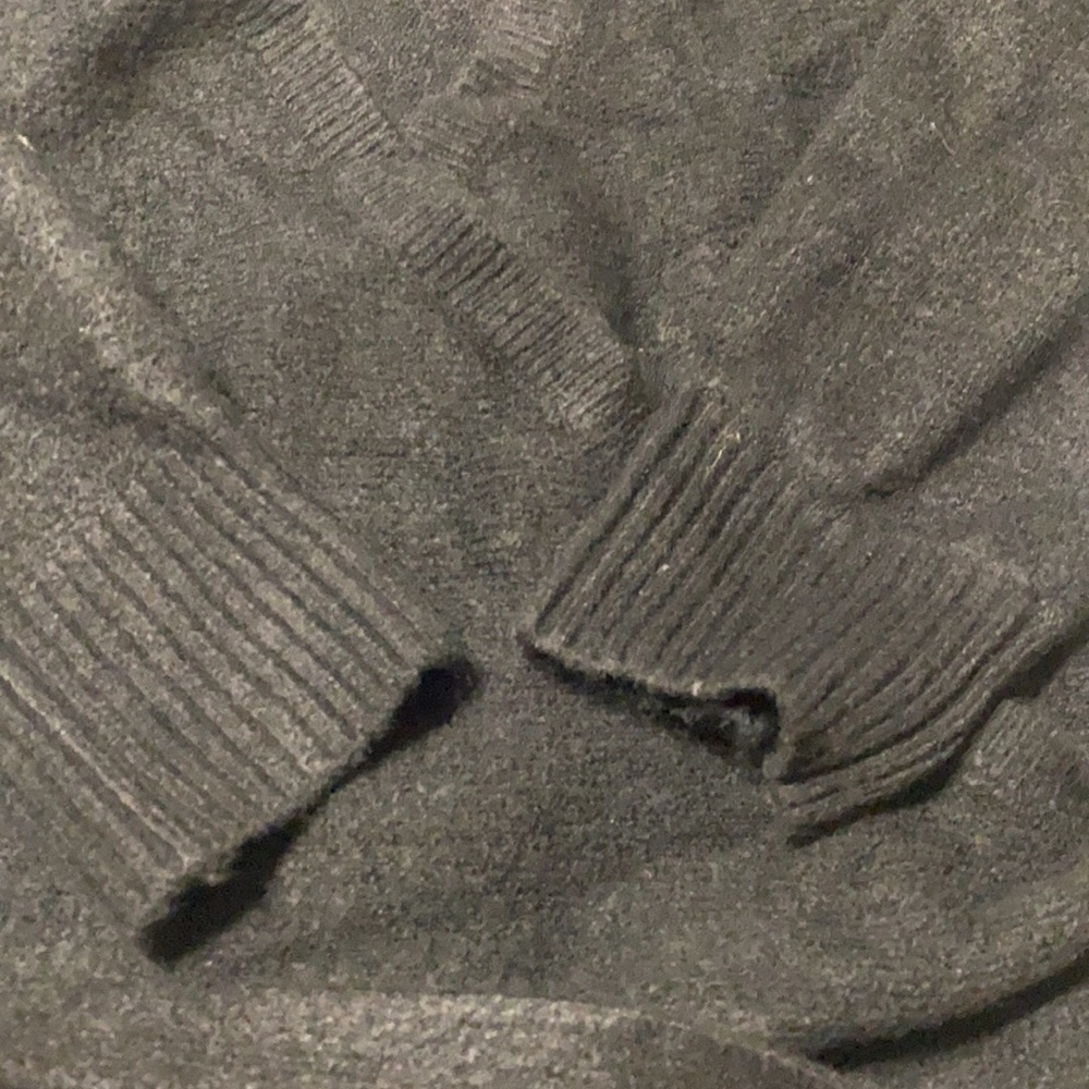 Sweater - Picture 4 of 7
